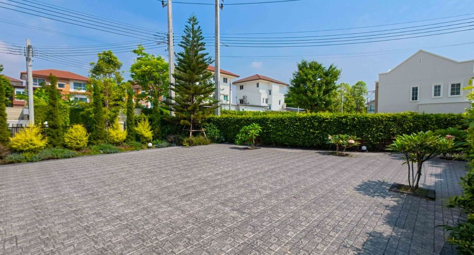 For sale 4 bedrooms house in Pak Kret, Nonthaburi