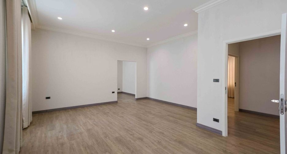 For sale 4 bedrooms house in Pak Kret, Nonthaburi