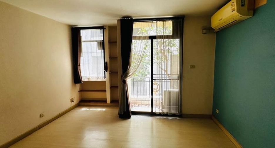 For sale 2 bedrooms condo in Sathon, Bangkok