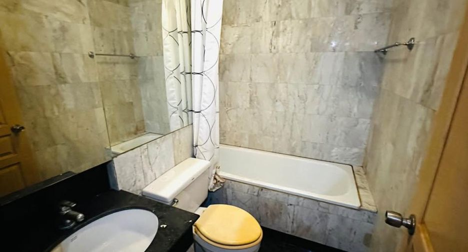 For sale 2 bedrooms condo in Sathon, Bangkok