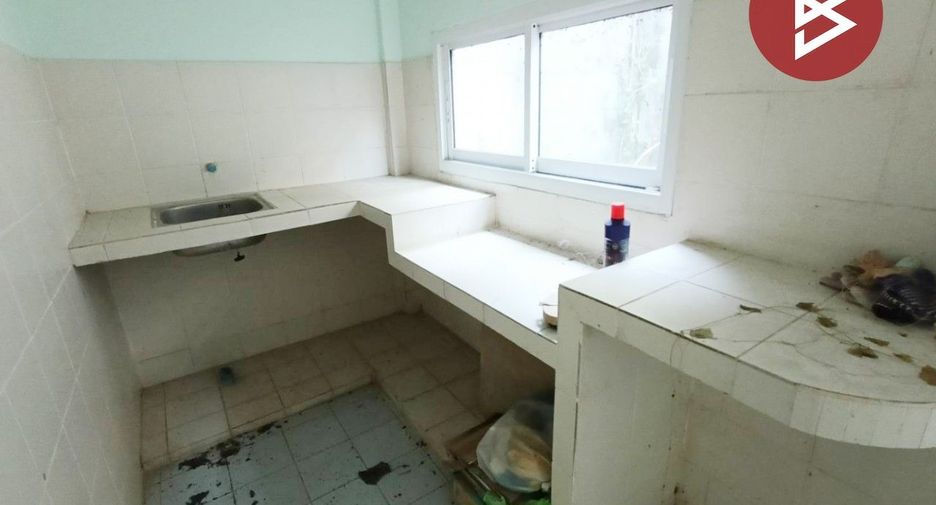 For sale 3 ベッドルーム townhouse in Klaeng, Rayong