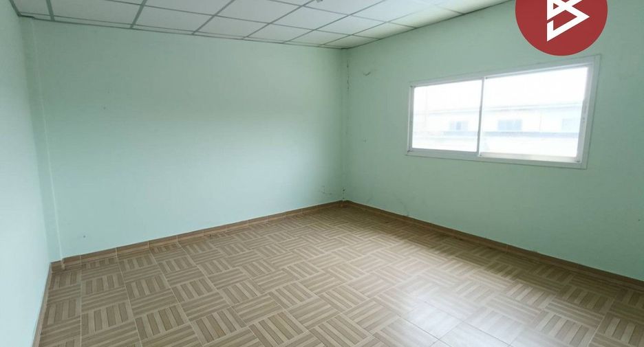 For sale 3 ベッドルーム townhouse in Klaeng, Rayong