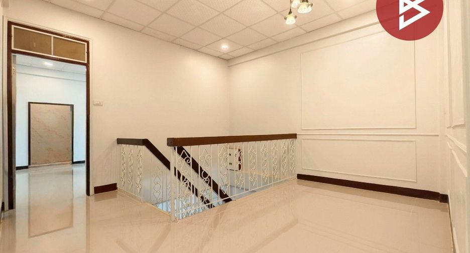 For sale 2 bedrooms townhouse in Mueang Samut Sakhon, Samut Sakhon