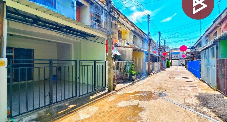 For sale 2 bedrooms townhouse in Mueang Samut Sakhon, Samut Sakhon