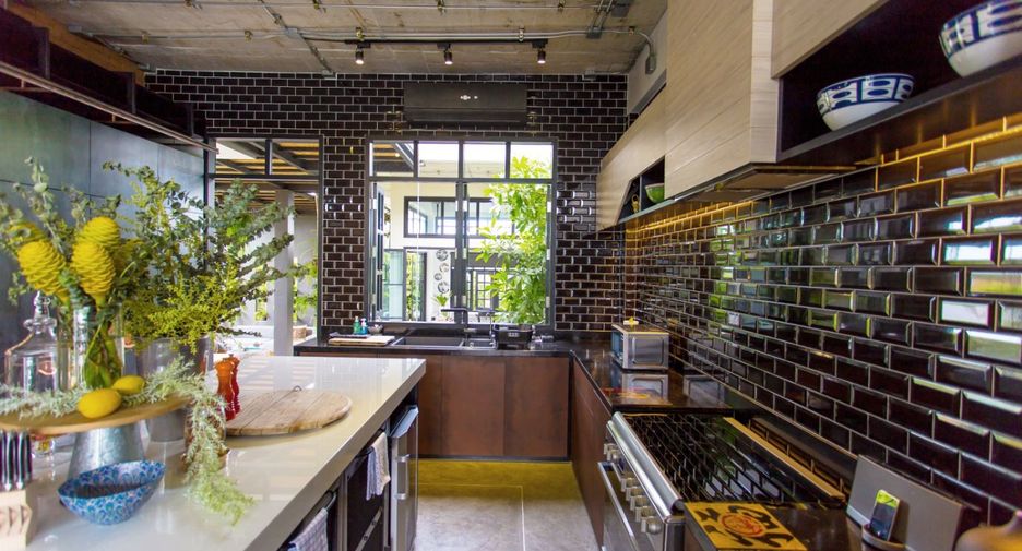 For sale 4 bedrooms villa in Thalang, Phuket