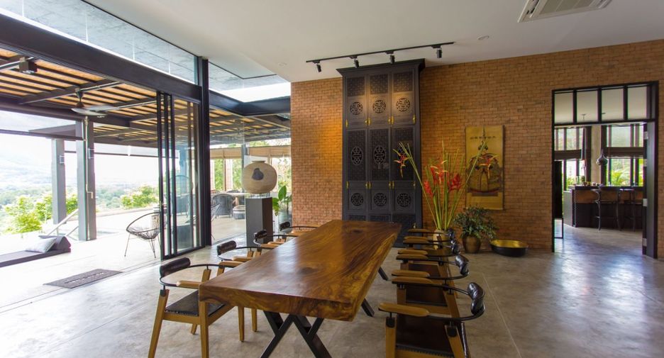 For sale 4 bedrooms villa in Thalang, Phuket