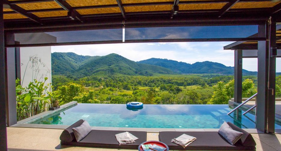 For sale 4 bedrooms villa in Thalang, Phuket