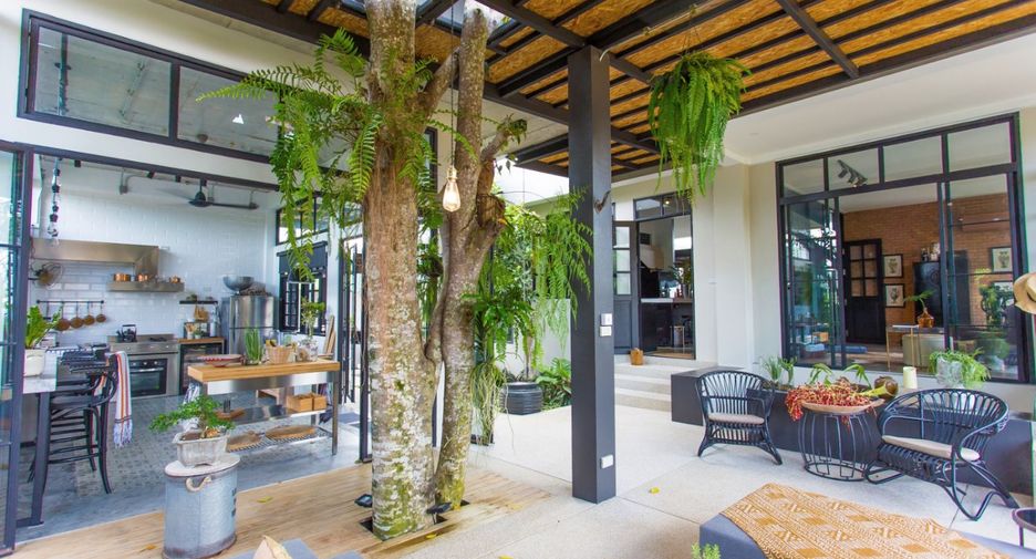 For sale 4 bedrooms villa in Thalang, Phuket