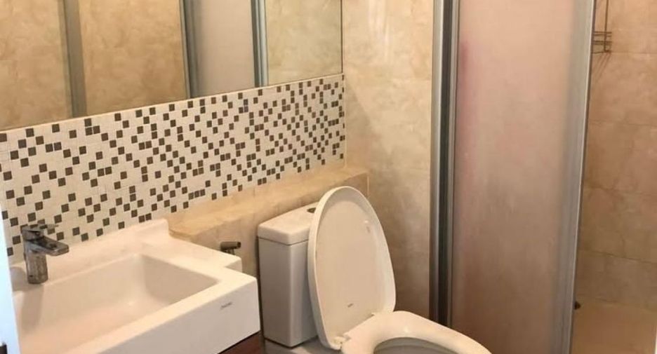 For sale 1 bed condo in Pom Prap Sattru Phai, Bangkok