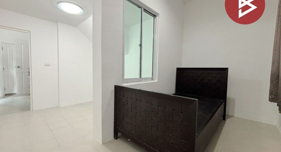 Casa en venta de 4 habitaciones en Lat Krabang, Bangkok
