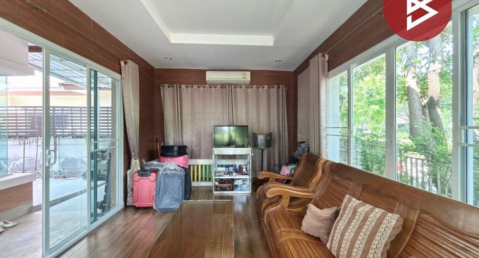 Casa en venta de 4 habitaciones en Lat Krabang, Bangkok