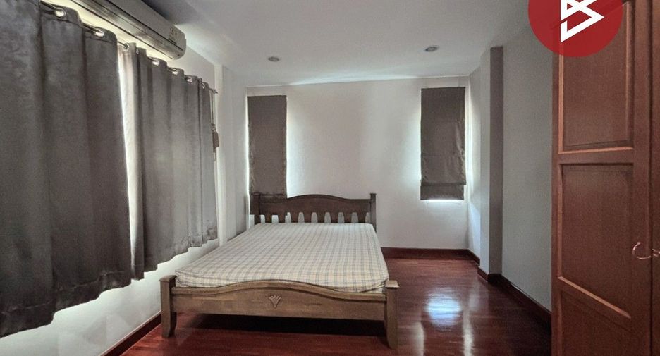Casa en venta de 4 habitaciones en Lat Krabang, Bangkok