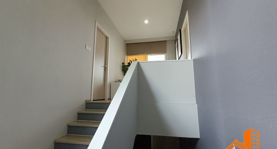 For sale 4 bedrooms house in Lat Phrao, Bangkok