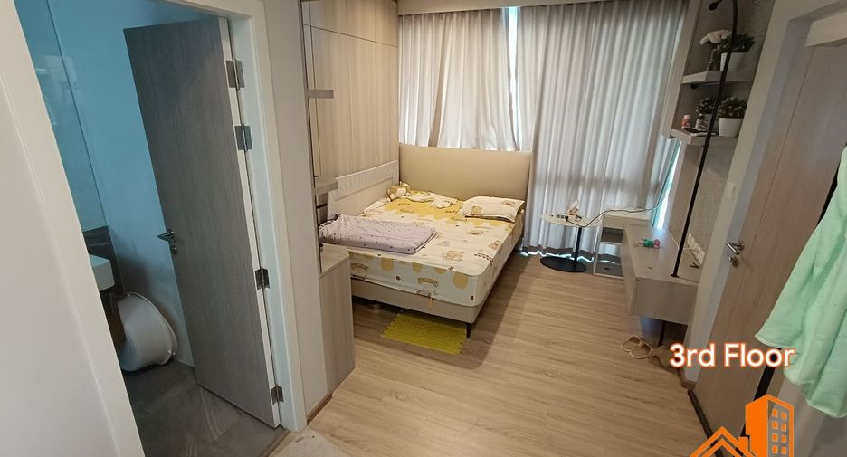 For sale 4 bedrooms house in Lat Phrao, Bangkok