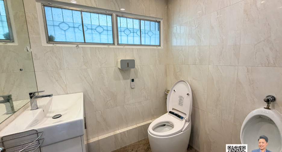 For rent studio house in Phra Khanong, Bangkok