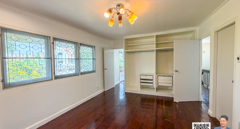 For rent studio house in Phra Khanong, Bangkok