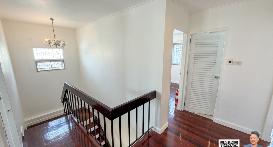 For rent studio house in Phra Khanong, Bangkok