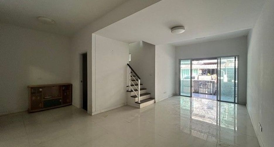 For sale 3 bedrooms townhouse in Bang Phli, Samut Prakan
