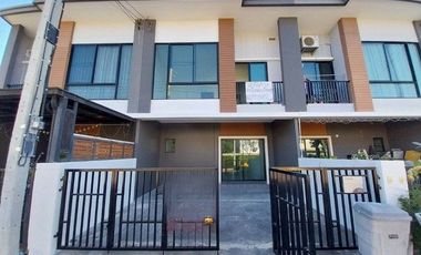 Продажа 3 спальни таунхаус в Bang Phli, Самутпракан