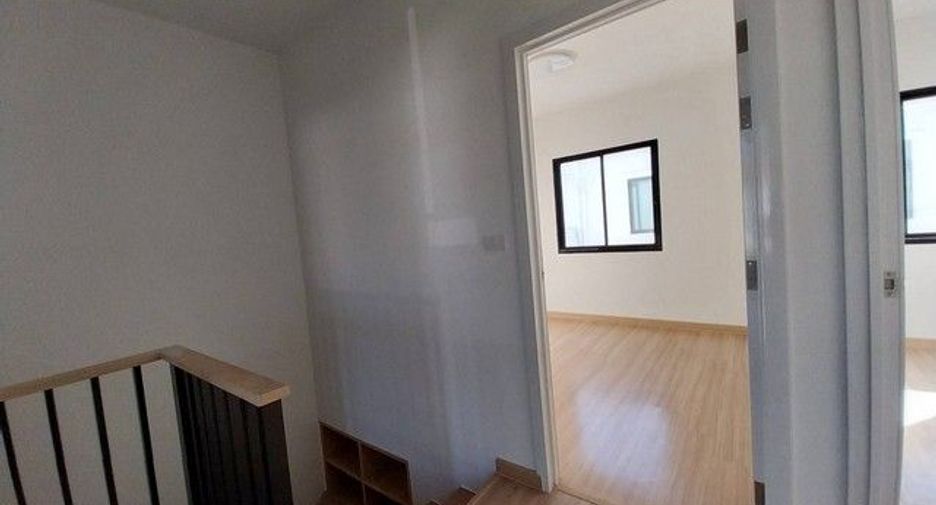 For sale 3 bedrooms townhouse in Bang Phli, Samut Prakan