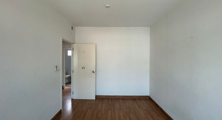 À vendre 1 chambre maison à Bang Phli, Samut Prakan