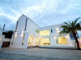 Villa zur Miete mit 4 Zimmer in Bang Lamung, Chonburi
