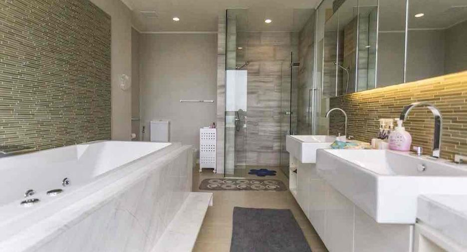 For rent 4 bedrooms condo in Bang Lamung, Chonburi