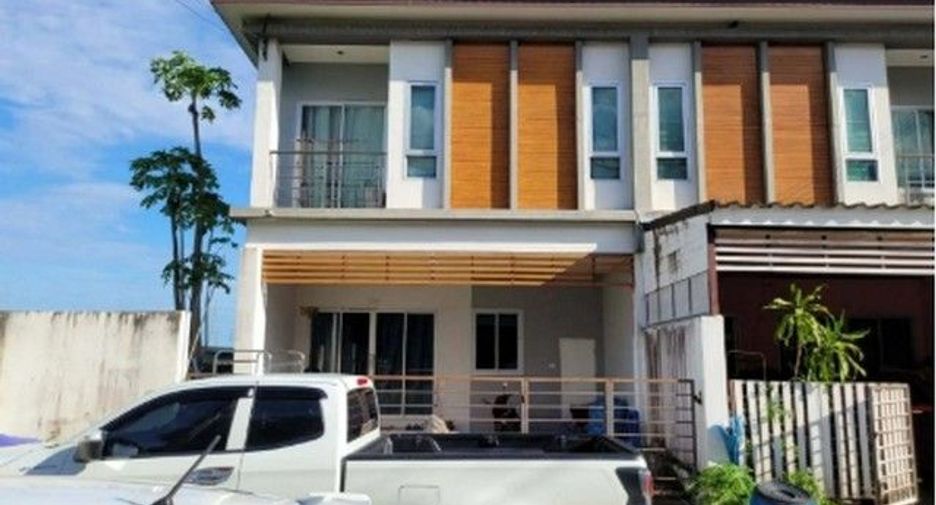 For sale 1 bed townhouse in Lat Krabang, Bangkok