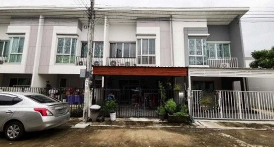 出售 1 卧室 联排别墅 在 Khlong Sam Wa, 曼谷