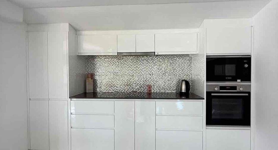For rent 5 bedrooms villa in Bang Lamung, Chonburi