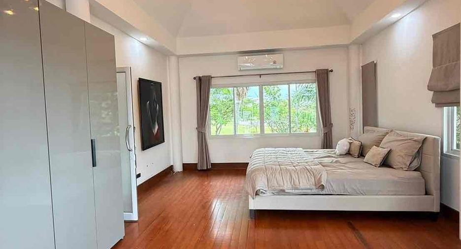 For rent 5 bedrooms villa in Bang Lamung, Chonburi