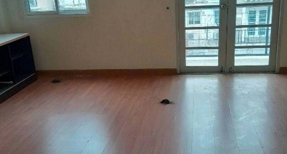 Casa adosada en venta de 1 habitaciones en Thung Khru, Bangkok