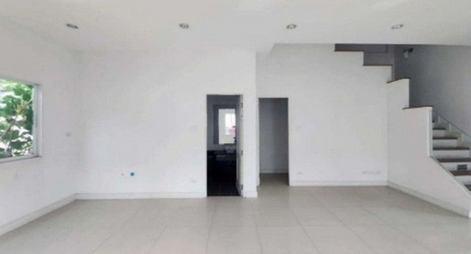 For sale 1 bed townhouse in Bueng Kum, Bangkok