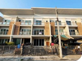For sale 1 bed townhouse in Bang Khen, Bangkok