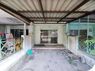For sale 1 bed townhouse in Lat Krabang, Bangkok