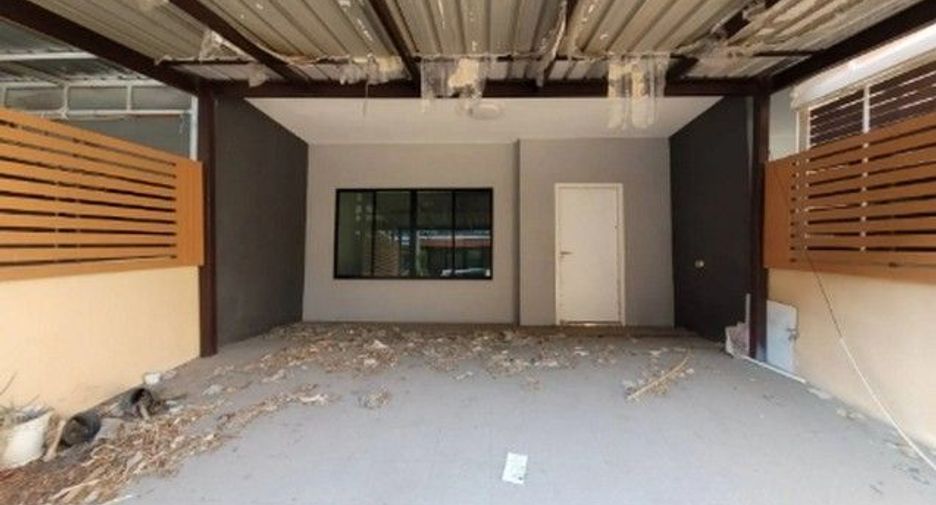 For sale 1 Beds townhouse in Prawet, Bangkok