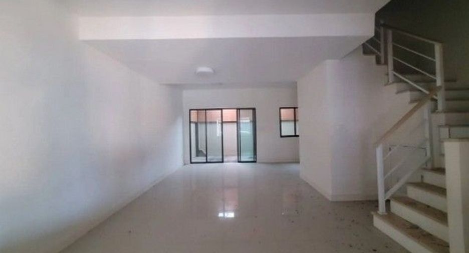 For sale 1 Beds townhouse in Prawet, Bangkok