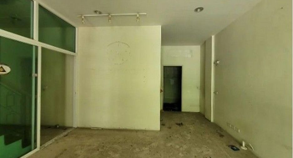For sale 1 bed townhouse in Bang Kapi, Bangkok