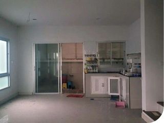 For sale 1 bed townhouse in Khlong Sam Wa, Bangkok
