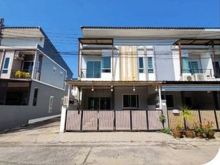 For sale 1 bed townhouse in Khlong Sam Wa, Bangkok