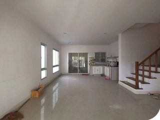 For sale 1 bed townhouse in Khlong Sam Wa, Bangkok