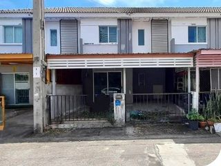 For sale 1 bed townhouse in Lat Krabang, Bangkok