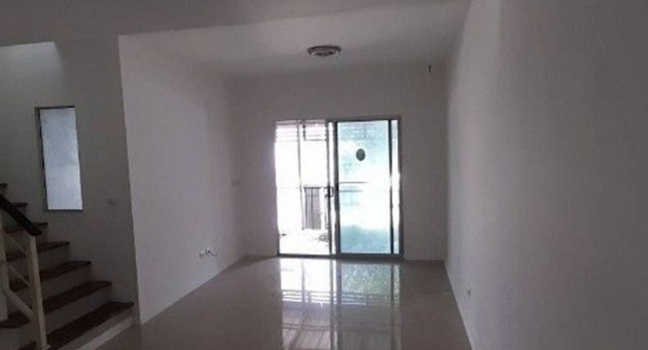 For sale 1 bed townhouse in Lat Krabang, Bangkok