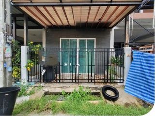 For sale 1 bed townhouse in Khlong Sam Wa, Bangkok