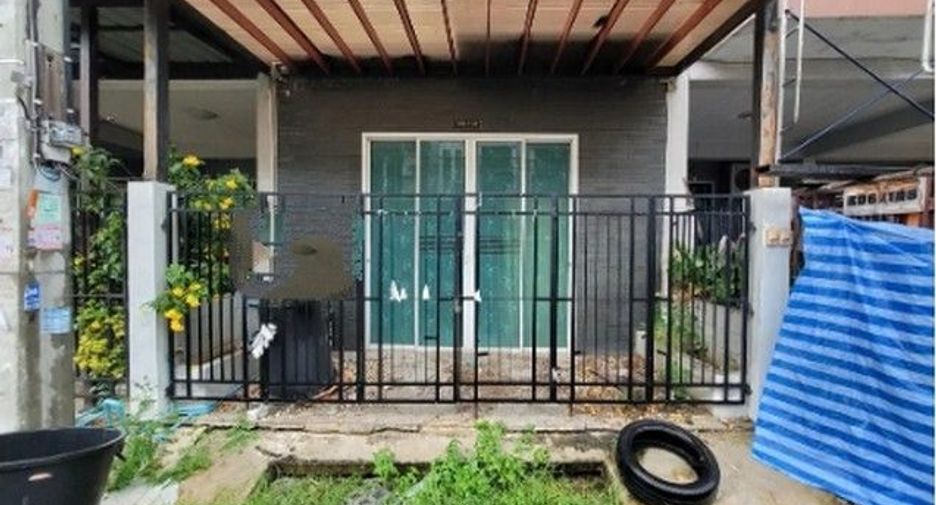 Reihenhaus zum Kauf mit 1 Zimmer in Khlong Sam Wa, Bangkok