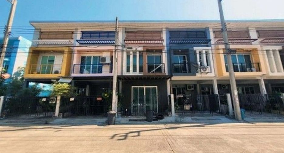 Reihenhaus zum Kauf mit 1 Zimmer in Khlong Sam Wa, Bangkok