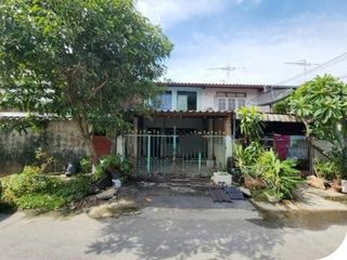 For sale 1 bed townhouse in Lat Krabang, Bangkok