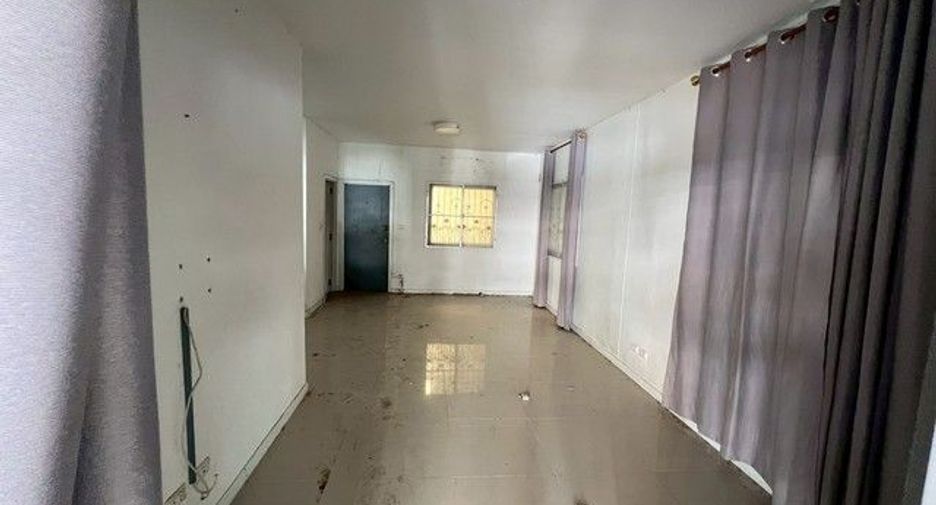 For sale 3 bedrooms house in Mueang Samut Prakan, Samut Prakan