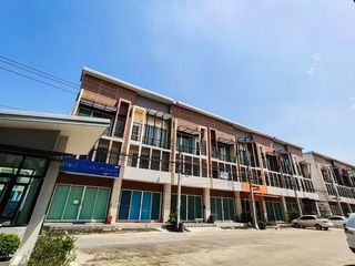出售 3 卧室 商业空间 在 Khlong Sam Wa, 曼谷