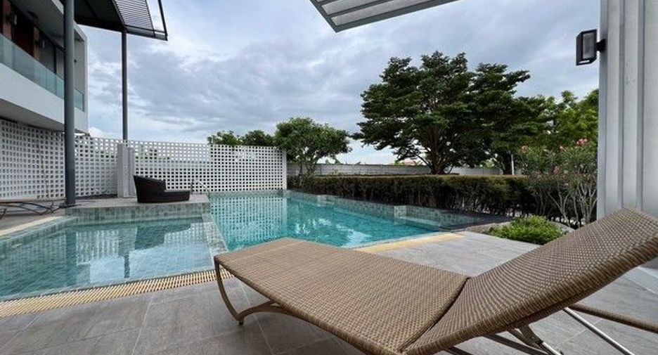 Haus zum Kauf mit 1 Zimmer in Khlong Sam Wa, Bangkok